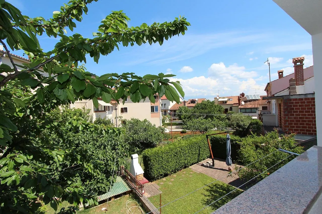 Apartments Palaziol Rovinj 0*,